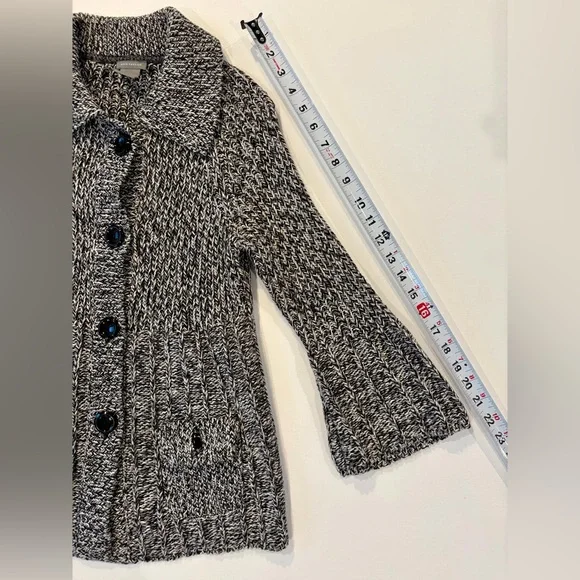 Ann Taylor Chunky Bell Sleeve Knit 98% Cotton Cardigan Black Gray White Stretchy - Picture 8 of 13